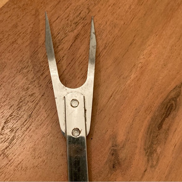 Vintage Stanley Stainless Steel Meat Fork with Unique Curved Keyhole Handle - Picture 8 of 12